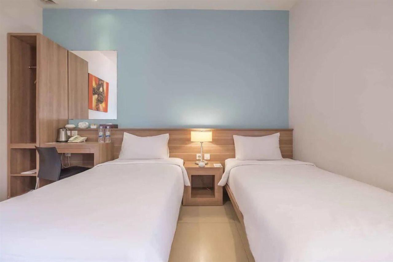 Aswin Hotel And Spa Makassar Extérieur photo