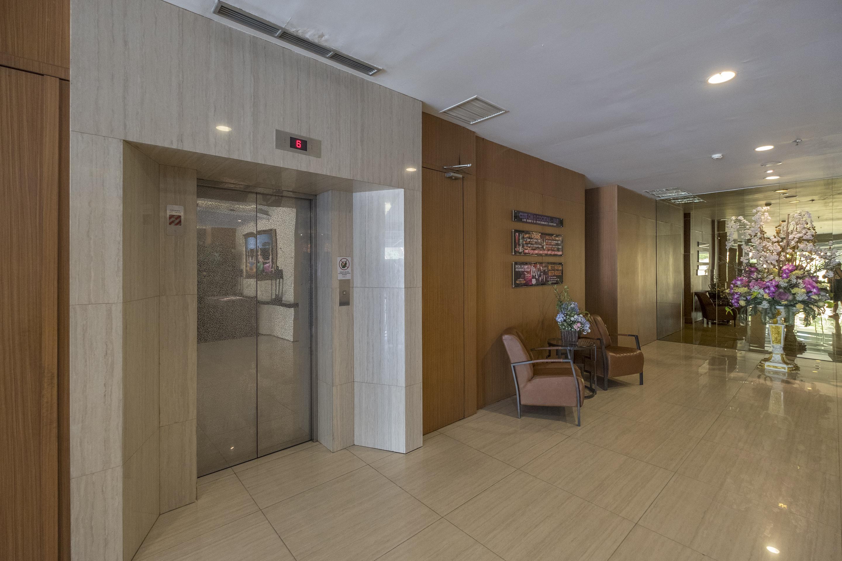 Aswin Hotel And Spa Makassar Extérieur photo