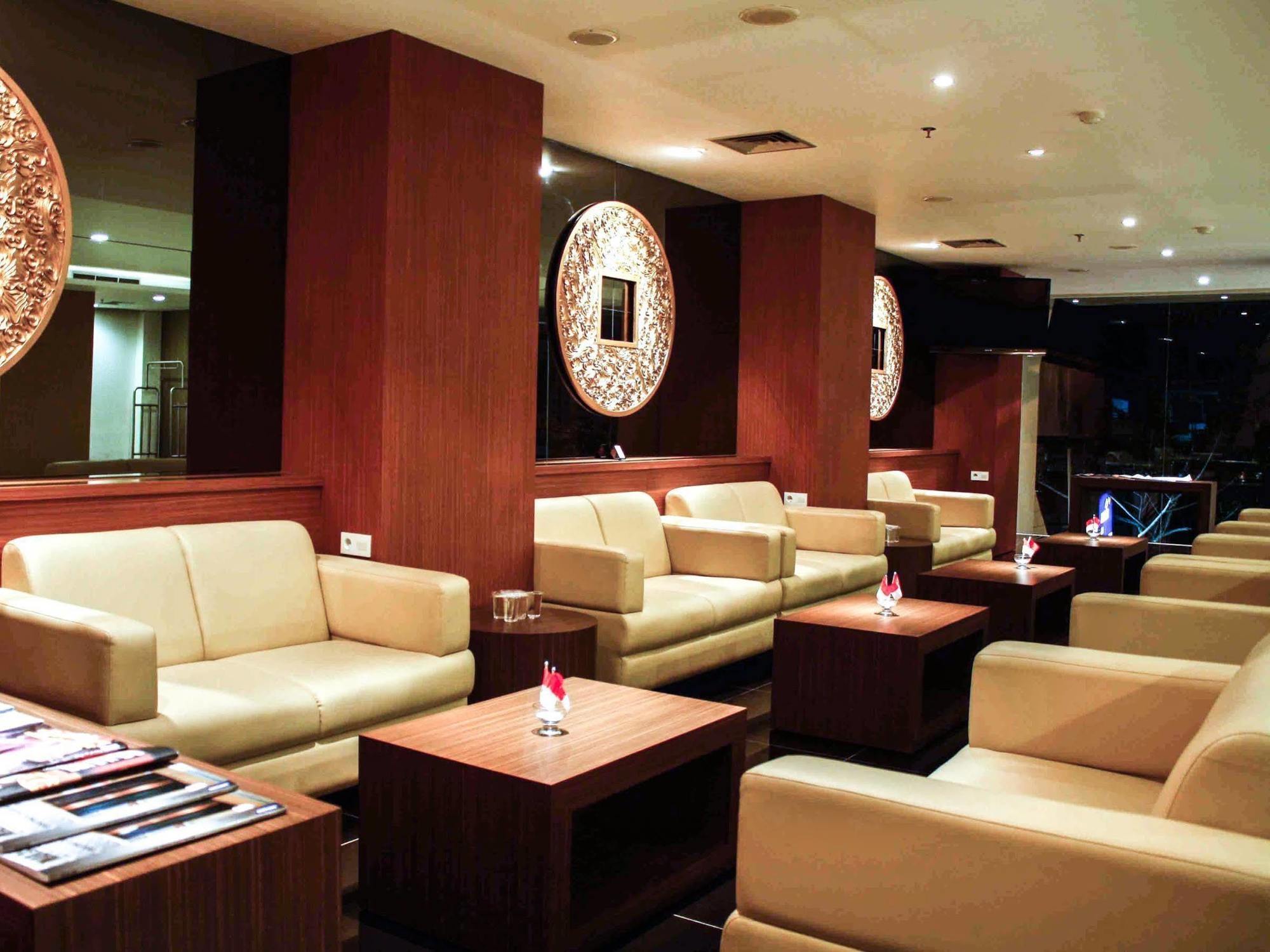 Aswin Hotel And Spa Makassar Extérieur photo